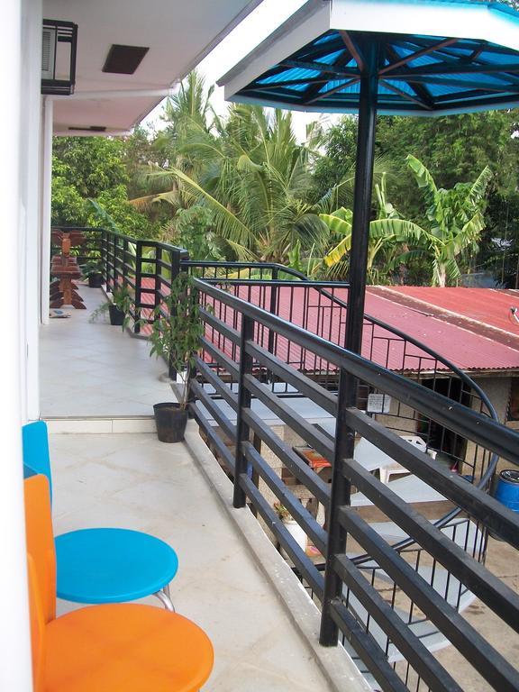 Charm Guest House Puerto Princesa Exterior foto